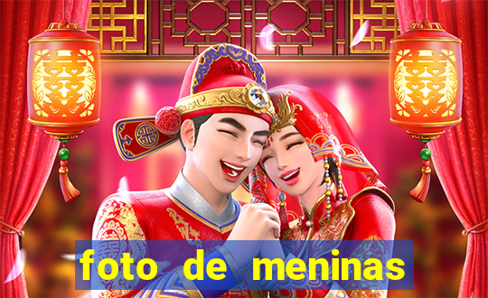 foto de meninas cacheadas no espelho